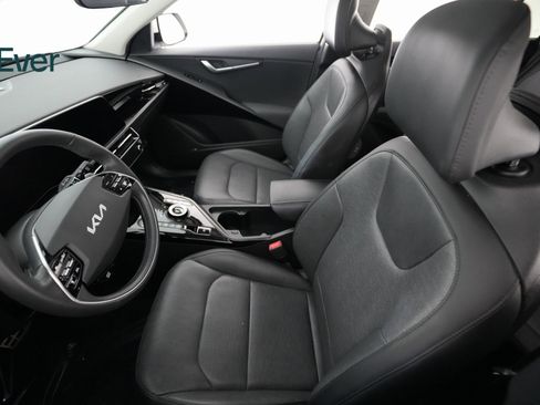 Used 2023 Kia Niro Wave image 7
