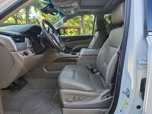 Used 2017 GMC Yukon XL SLT w/ Open Road Package image 19