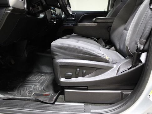 Used 2018 GMC Sierra 1500 SLE w/ SLE Value Package AWD/4WD image 16