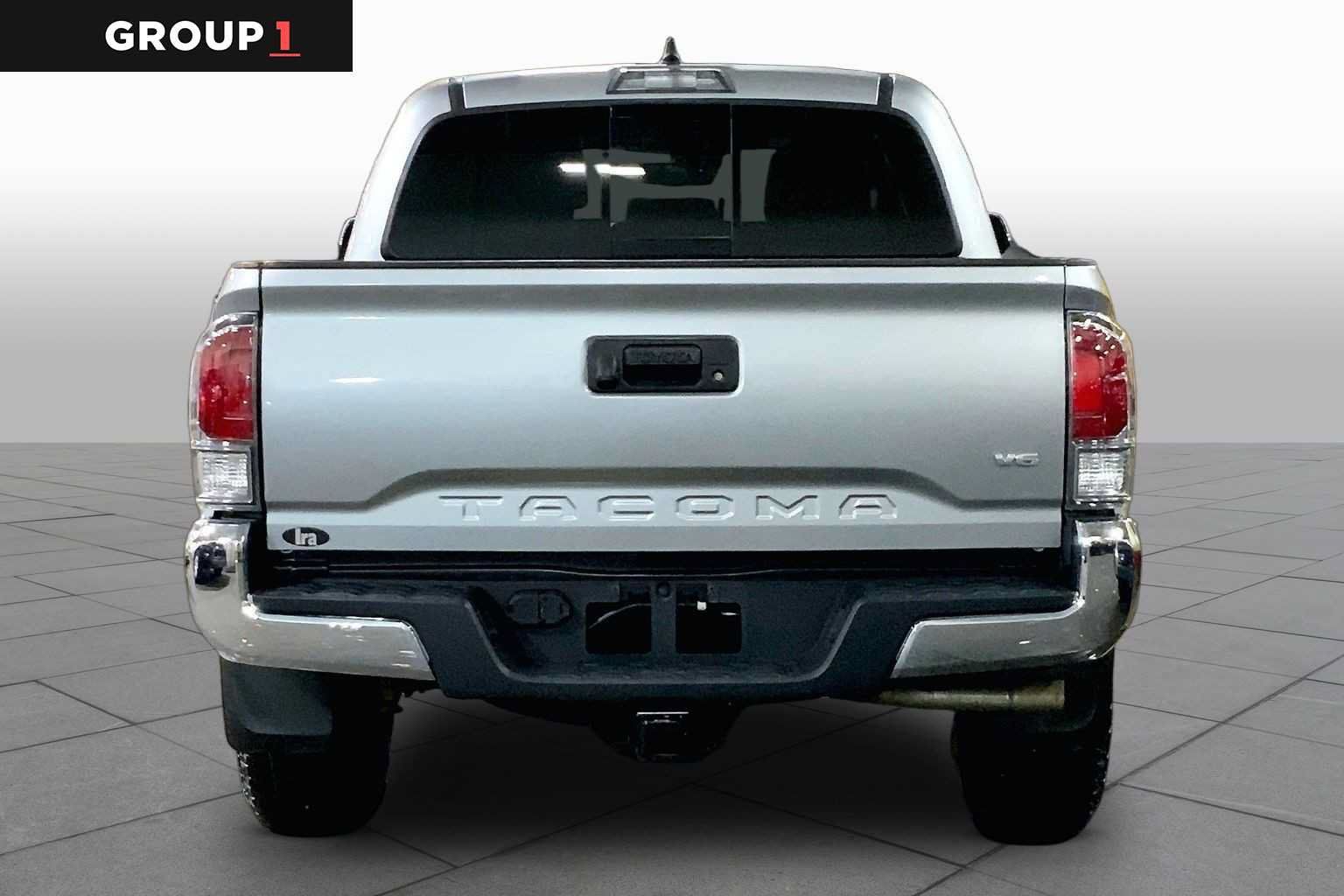 Certified 2023 Toyota Tacoma TRD Off-Road AWD/4WD image 5