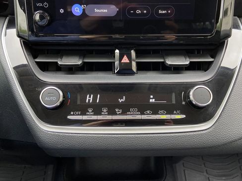 Used 2023 Toyota Corolla LE FWD image 16