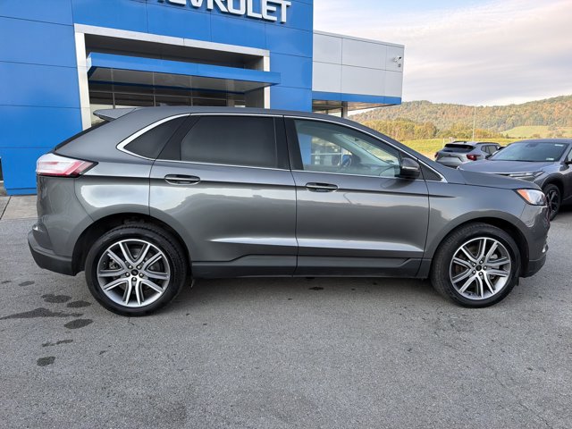 Used 2023 Ford Edge Titanium AWD/4WD image 3