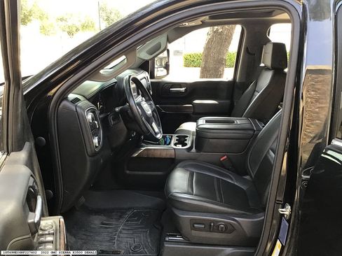 Used 2022 GMC Sierra 3500 Denali AWD/4WD image 8