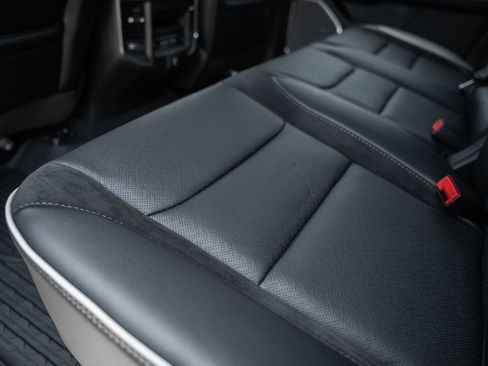 New 2026 RAM 1500 Laramie AWD/4WD image 36