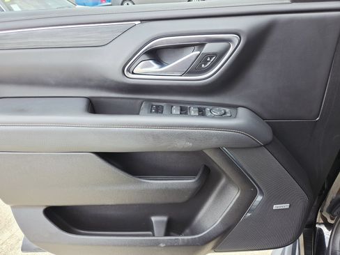 Used 2021 GMC Yukon SLT w/ Rear Media and Nav Package AWD/4WD image 14