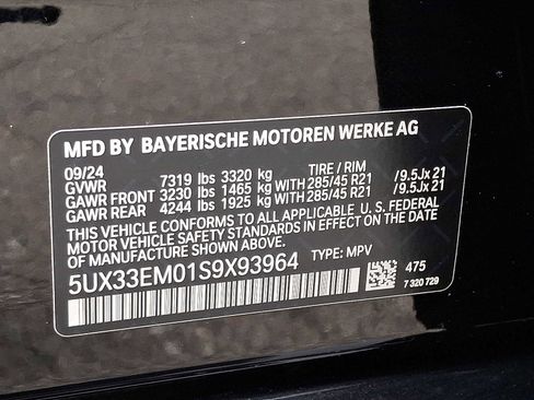 Used 2025 BMW X7 M60i w/ Executive Package image 29