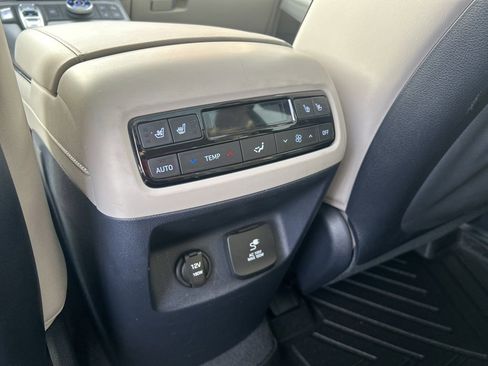 Used 2024 Hyundai Palisade Calligraphy image 28