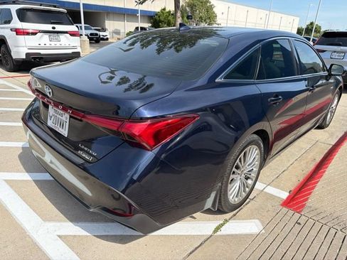 Used 2021 Toyota Avalon Limited FWD image 5