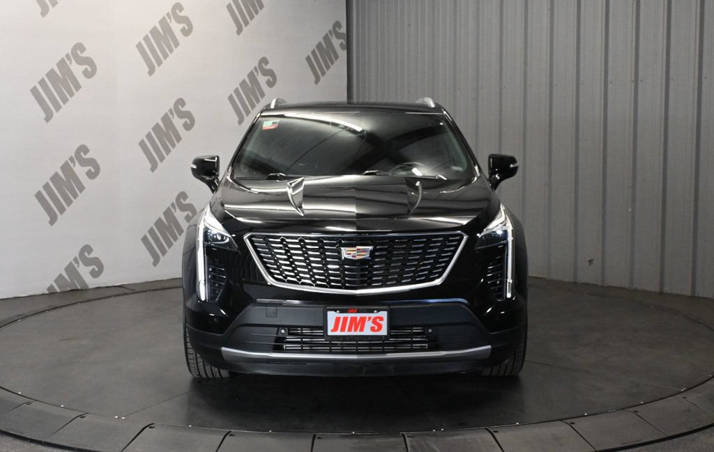 Used 2023 Cadillac XT4 Premium Luxury w/ Technology Package FWD image 2