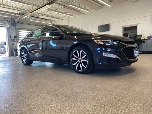 Certified 2022 Chevrolet Malibu RS image 3