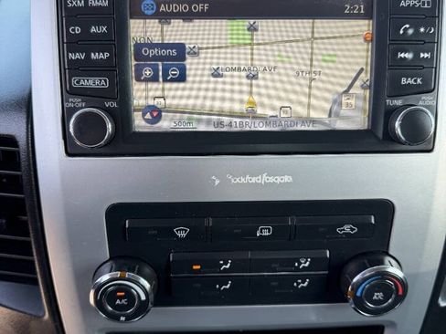 Used 2015 Nissan Titan PRO-4X AWD/4WD image 24