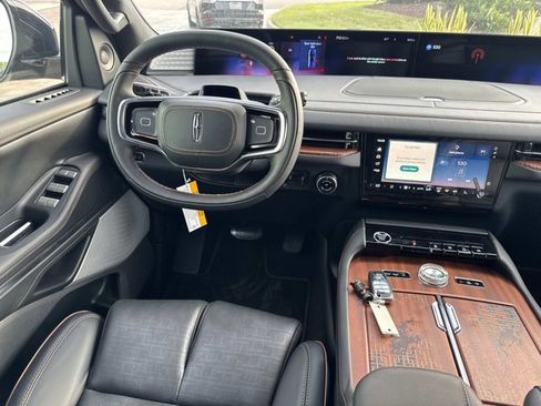 New 2025 Lincoln Navigator Black Label image 26