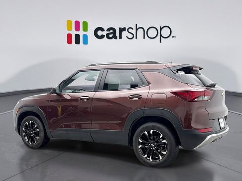 Used 2023 Chevrolet TrailBlazer LT w/ Convenience Package FWD image 3
