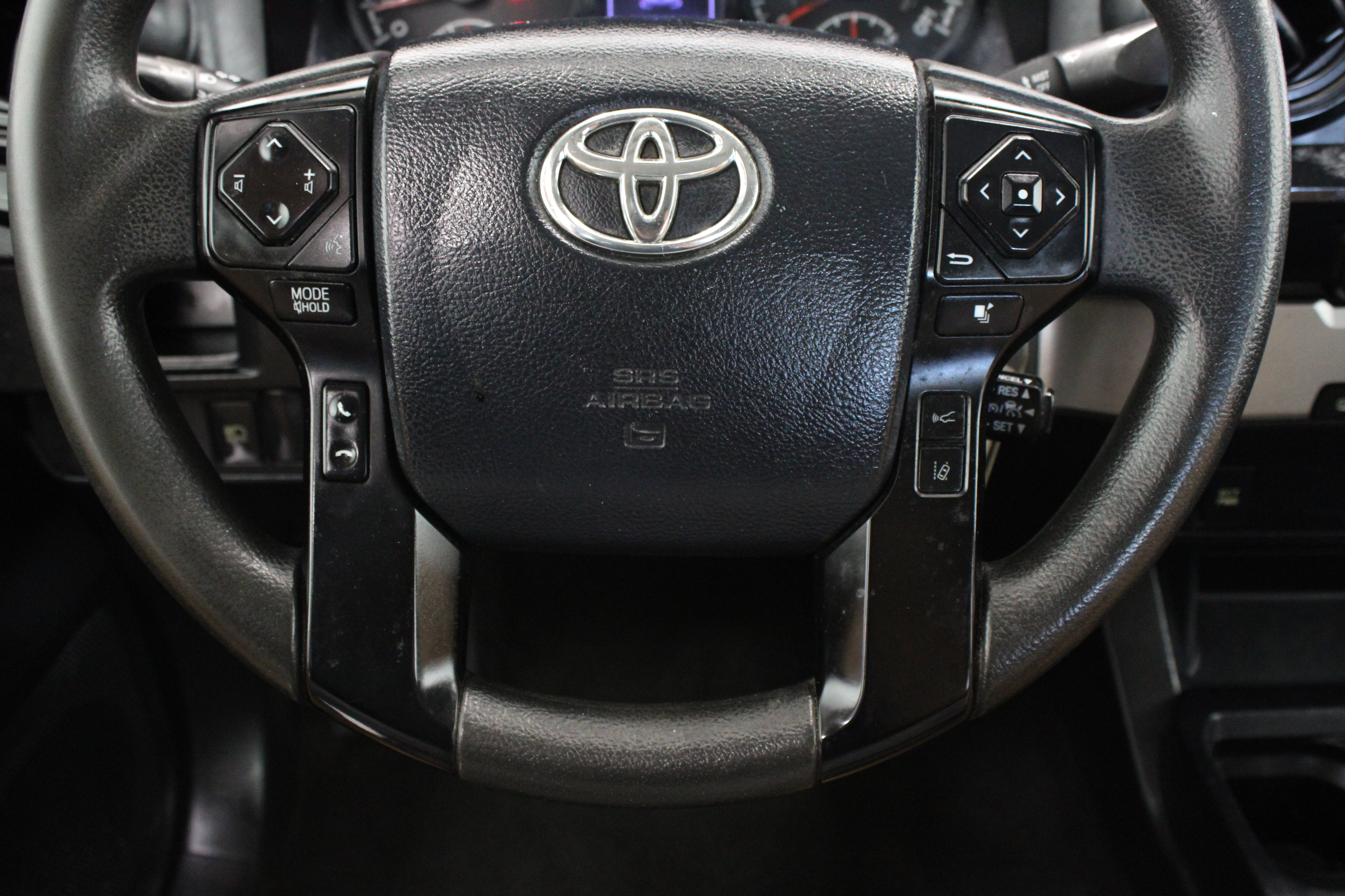 Used 2018 Toyota Tacoma SR RWD image 22