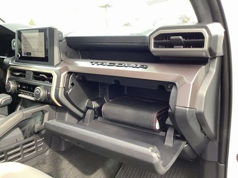 Used 2025 Toyota Tacoma SR5 image 41