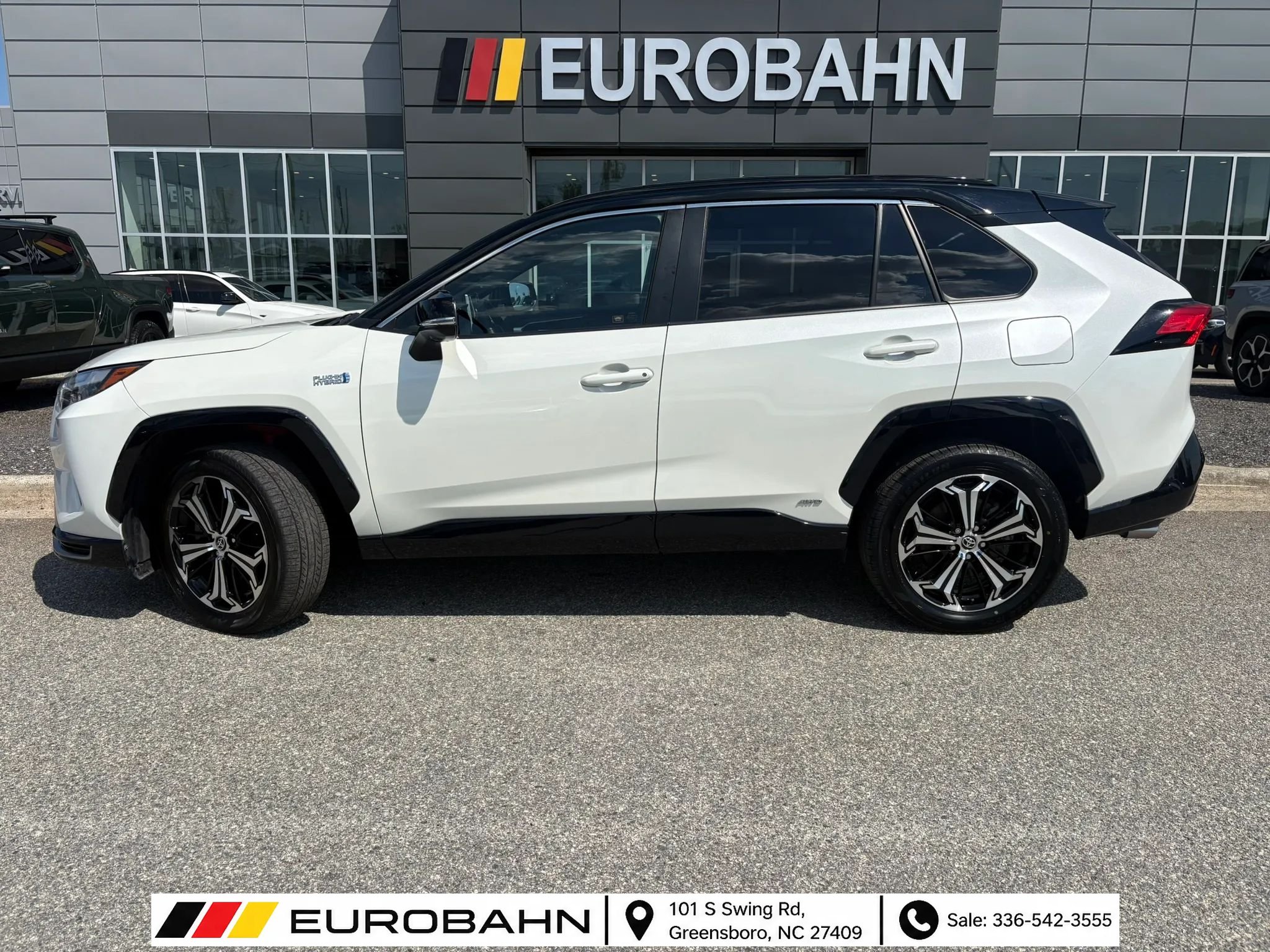 Used 2022 Toyota RAV4 XSE w/ Premium Package AWD/4WD image 2