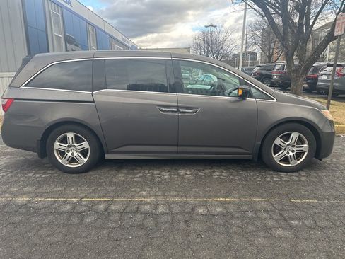 Used 2012 Honda Odyssey Touring Elite image 4
