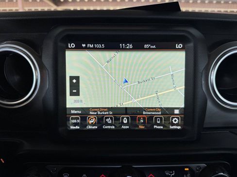 Used 2020 Jeep Gladiator Overland AWD/4WD image 13