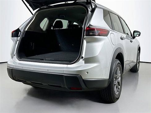 Used 2024 Nissan Rogue S image 23