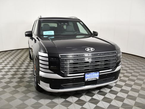 Used 2026 Hyundai Palisade Calligraphy AWD/4WD image 3