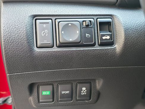 Used 2017 Nissan Sentra SV w/ Driver's Assist Package image 27
