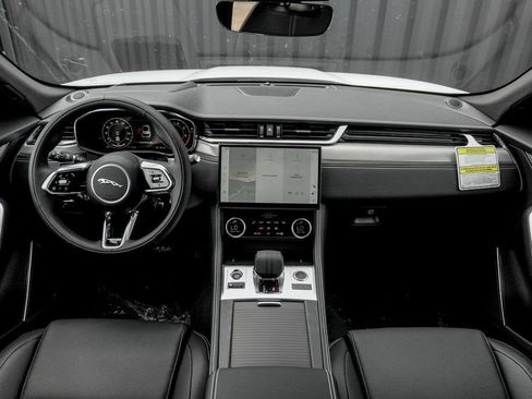 New 2026 Jaguar F-PACE R-Dynamic S image 19