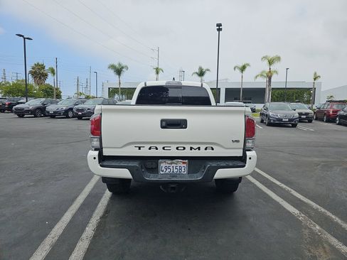 Used 2020 Toyota Tacoma TRD Sport w/ Technology Package RWD image 13