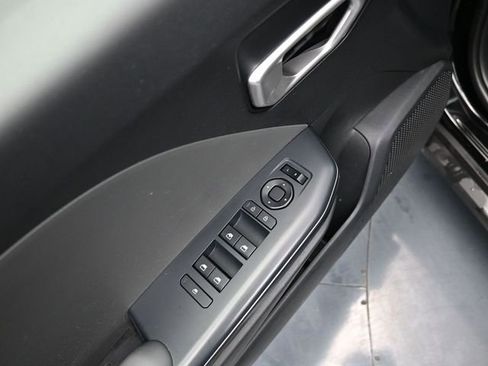 Used 2025 Kia K4 FWD image 13