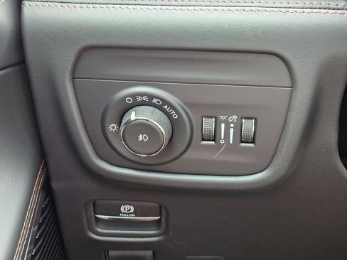 New 2026 Jeep Grand Cherokee L Summit image 22