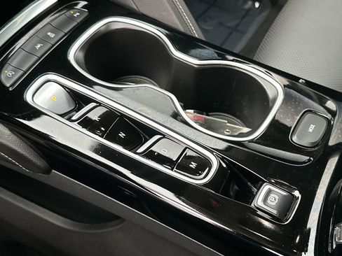 Used 2023 Buick Envision Essence image 14