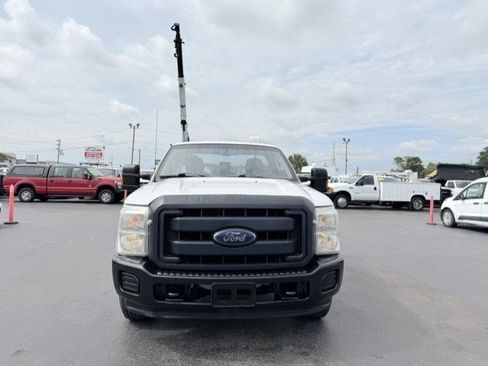 Used 2016 Ford F250 XL w/ Power Equipment Group RWD image 3
