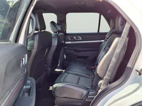 Used 2019 Ford Explorer Sport w/ Equipment Group 401A AWD/4WD image 10