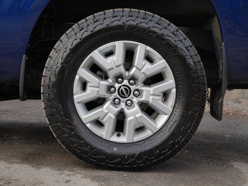 Certified 2022 Nissan Frontier SV w/ Technology Package image 16