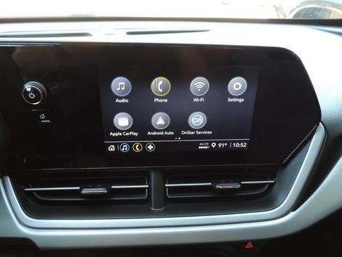 Used 2025 Chevrolet Trax RS w/ Driver Confidence Package FWD image 24