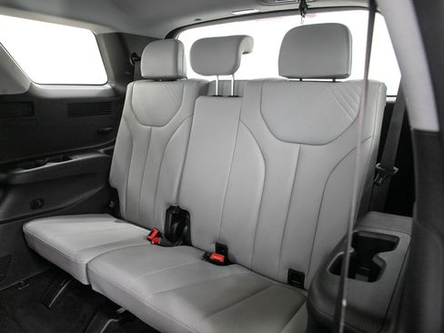 Used 2025 Hyundai Palisade SEL AWD/4WD image 15