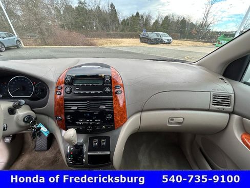 Used 2007 Toyota Sienna XLE image 29