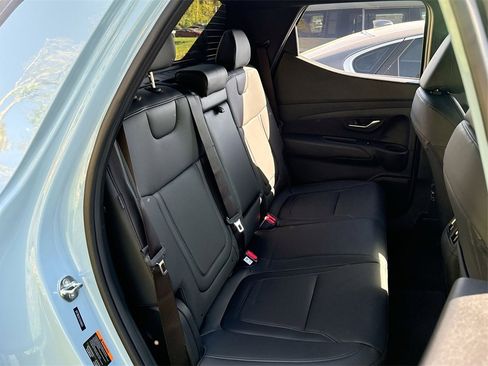 Used 2025 Hyundai Santa Cruz SEL image 21