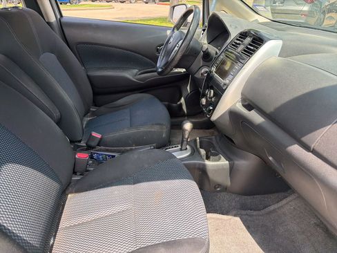 Used 2016 Nissan Versa Note SV FWD image 9