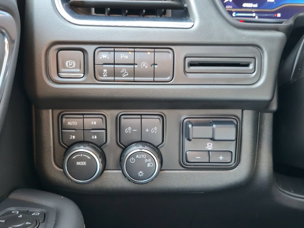 Certified 2023 Chevrolet Suburban Premier w/ Max Trailering Package AWD/4WD image 19