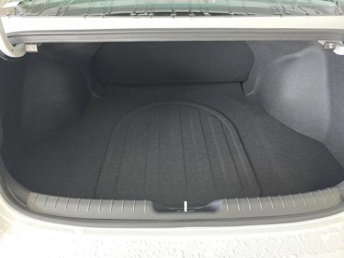 New 2026 Hyundai Elantra Hybrid FWD image 15