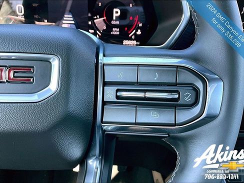 Used 2024 GMC Canyon Elevation w/ Elevation Premium Package image 11