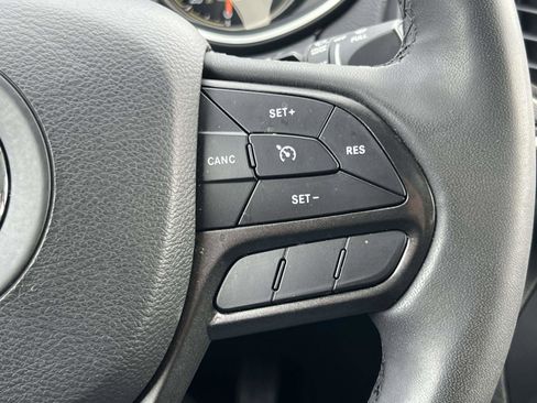 Used 2021 Jeep Cherokee Trailhawk w/ Trailer Tow Group image 24