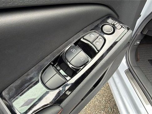 New 2025 Nissan Altima 2.5 SR w/ SR Premium Package image 20