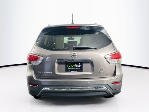 Used 2014 Nissan Pathfinder SL AWD/4WD image 7