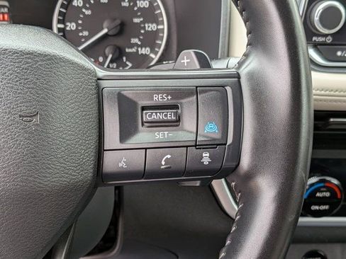 Used 2025 Nissan Rogue SV FWD image 25