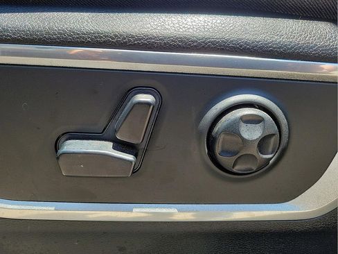 Used 2020 RAM 1500 Laramie AWD/4WD image 15