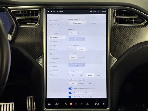 Used 2017 Tesla Model X 75D image 26