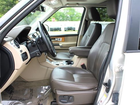 Used 2015 Land Rover LR4 HSE LUX image 16