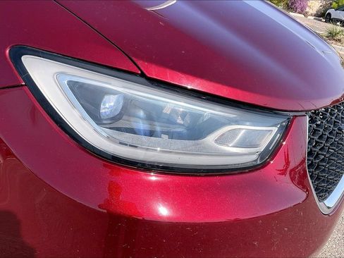 Used 2023 Chrysler Pacifica Touring-L FWD image 29