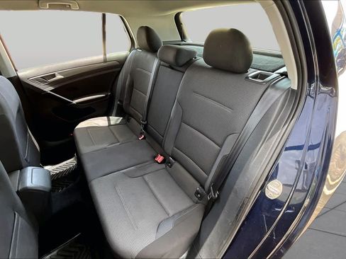Used 2018 Volkswagen Golf S FWD image 21